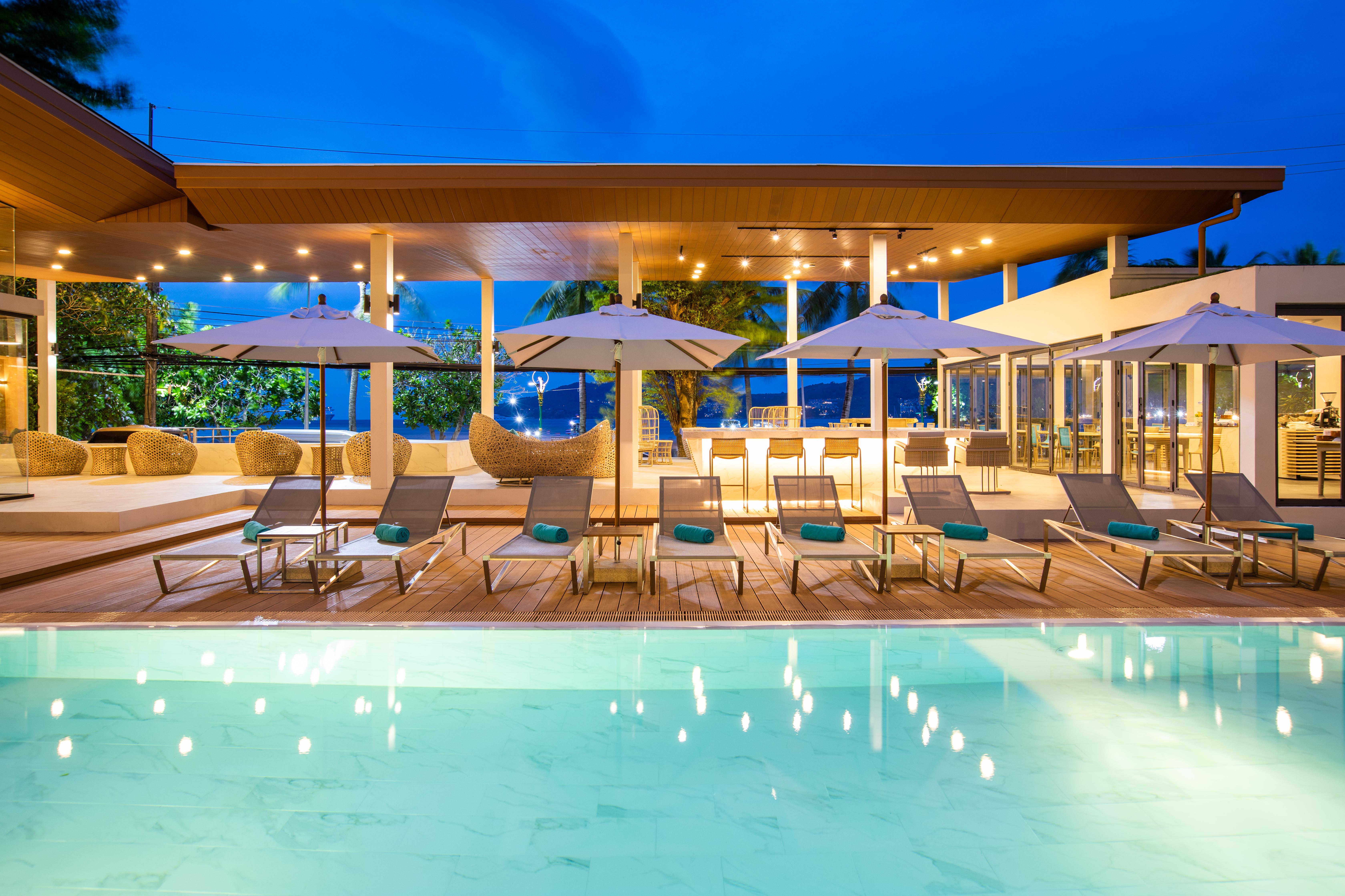 Liv Hotel Phuket Patong Beachfront Dış mekan fotoğraf
