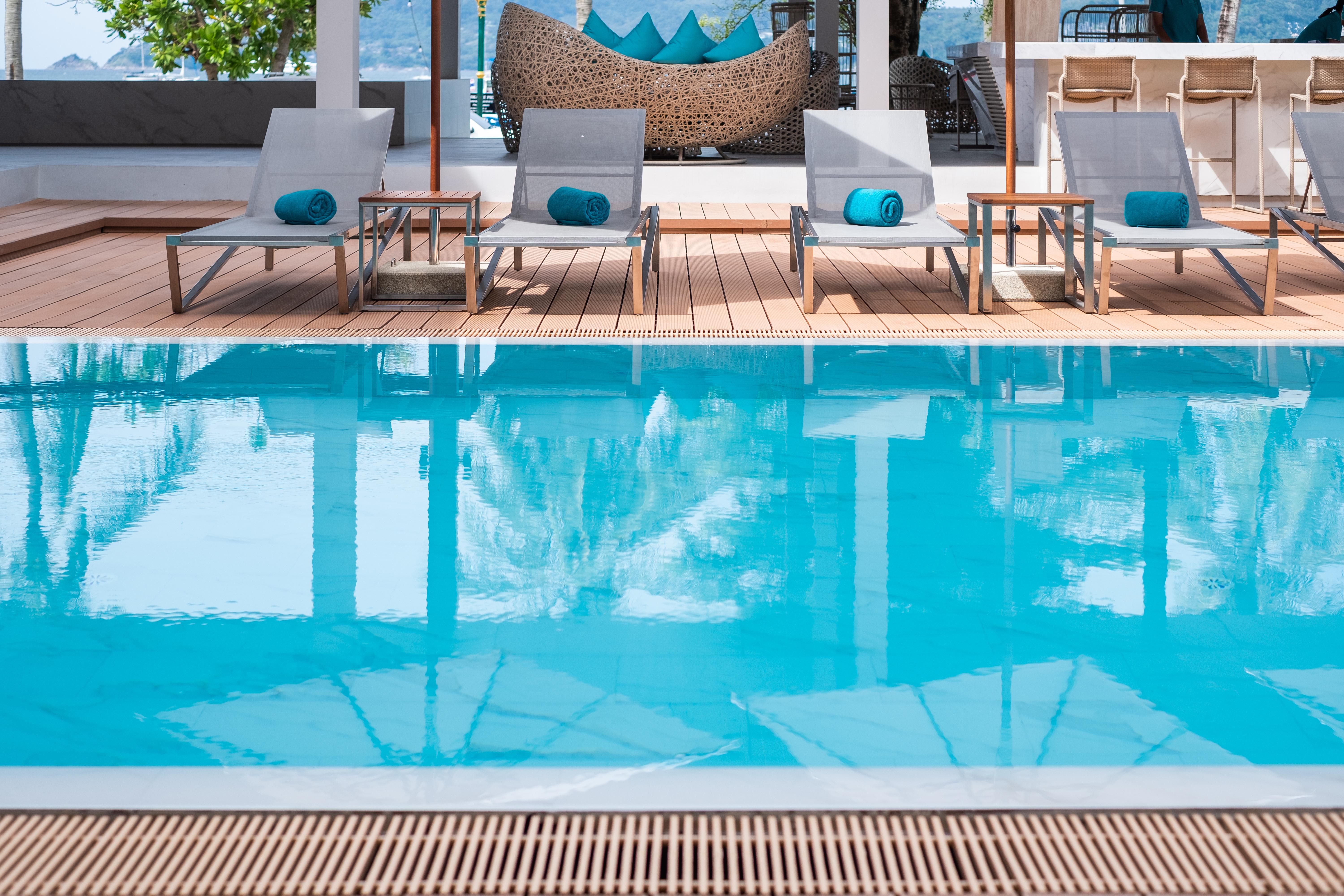 Liv Hotel Phuket Patong Beachfront Dış mekan fotoğraf