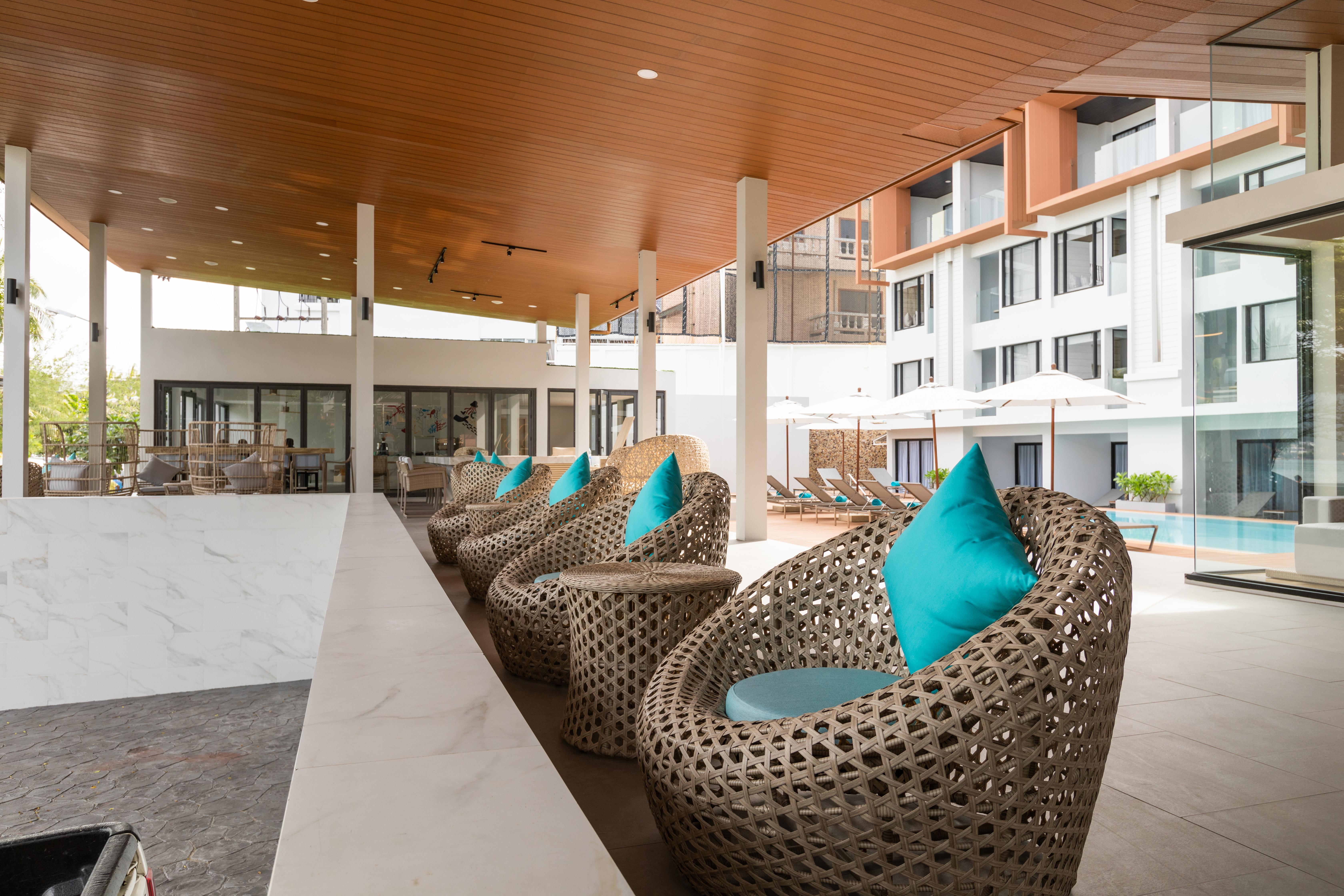 Liv Hotel Phuket Patong Beachfront Dış mekan fotoğraf