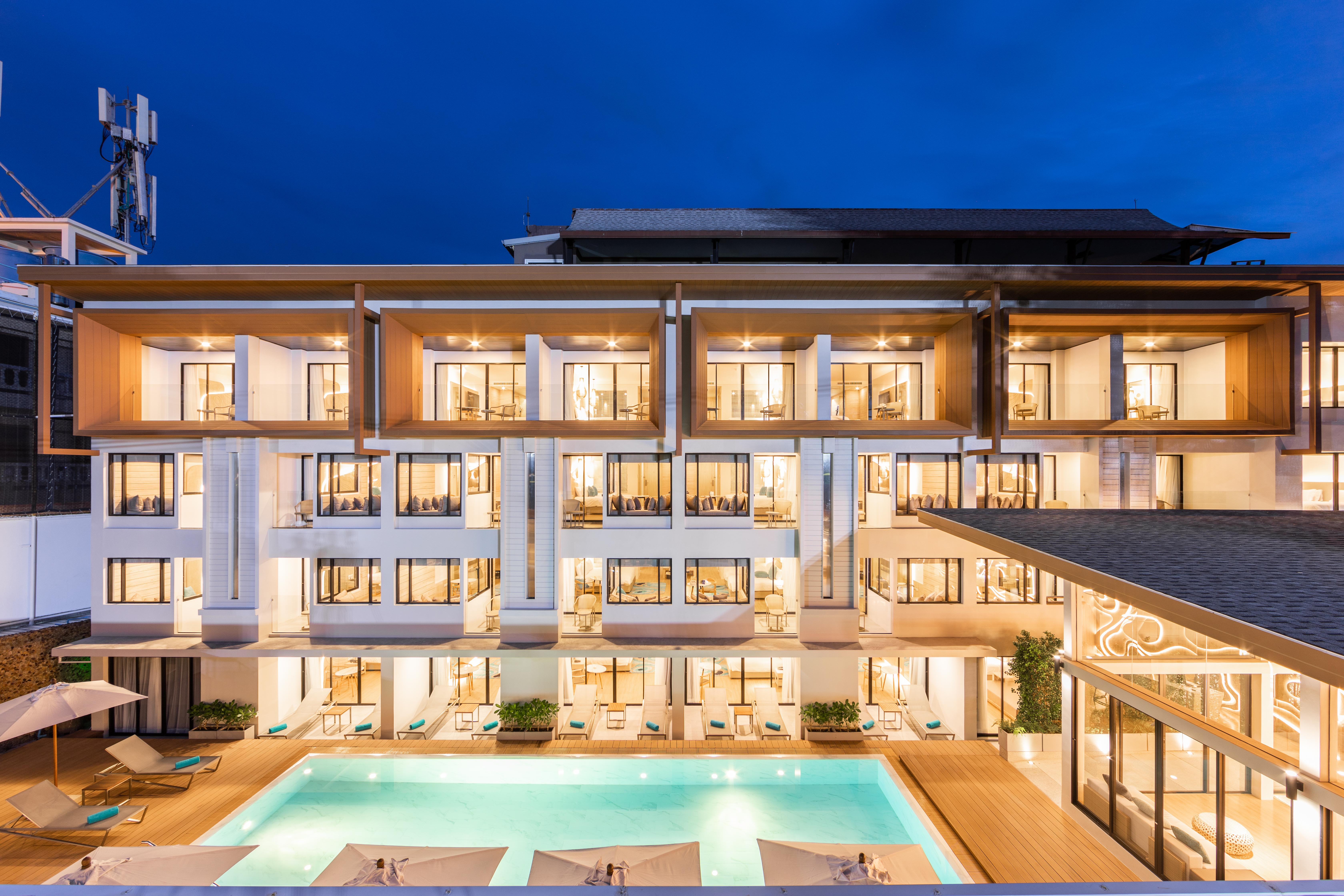 Liv Hotel Phuket Patong Beachfront Dış mekan fotoğraf