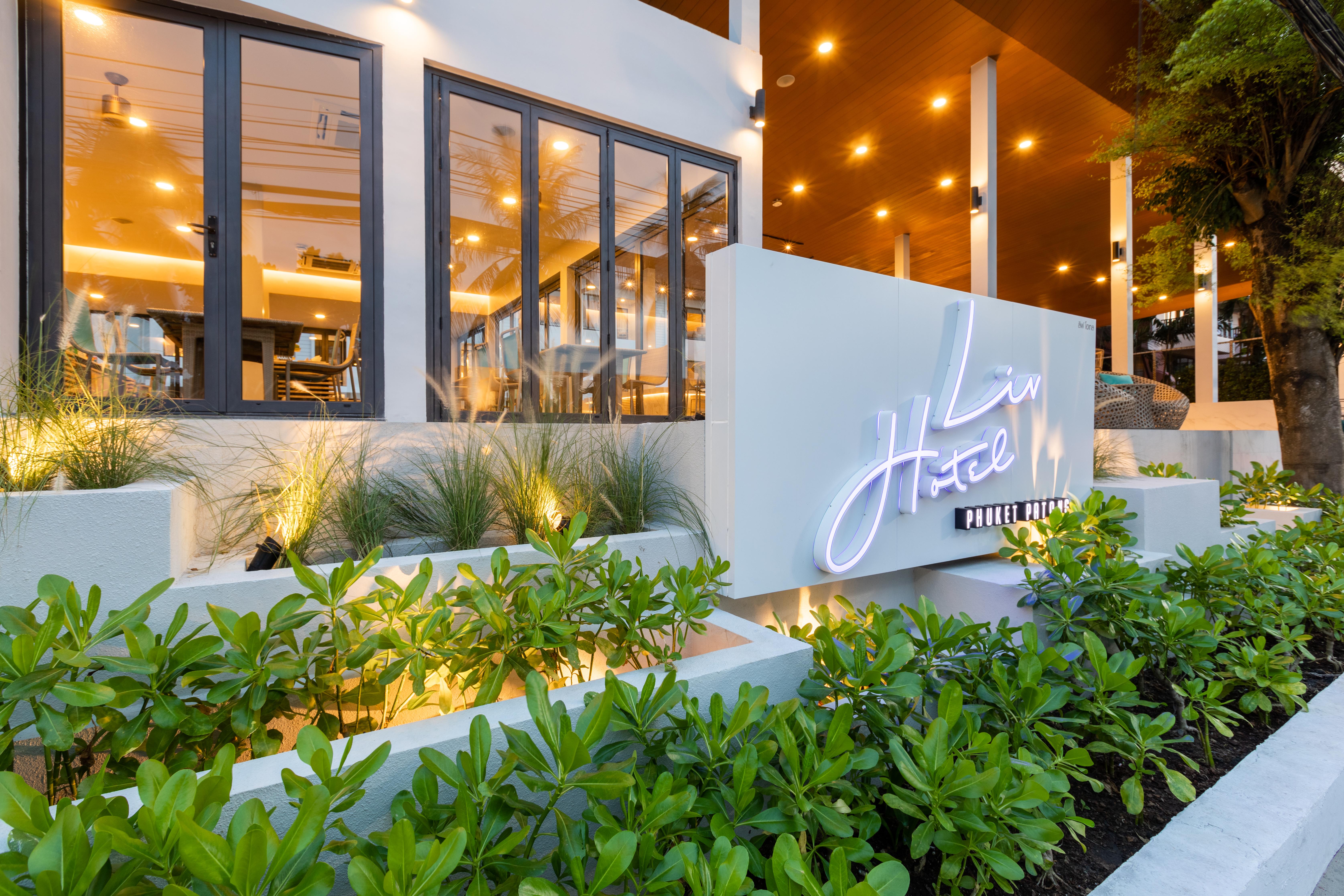 Liv Hotel Phuket Patong Beachfront Dış mekan fotoğraf