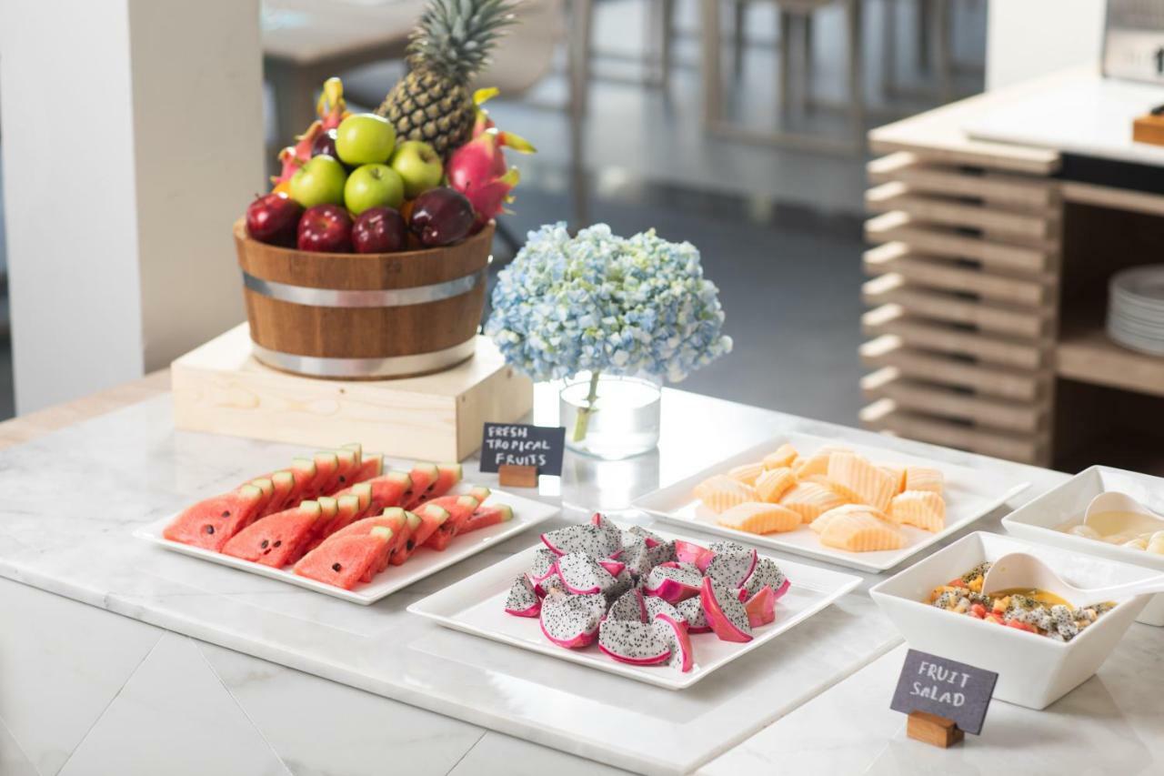 Liv Hotel Phuket Patong Beachfront Dış mekan fotoğraf